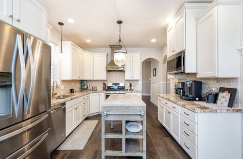 Ponderosa Trails House | Air Conditioned 3200 sq/ft home, New decks & hot tub in the pines.