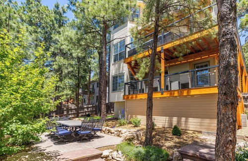 Ponderosa Trails House | Air Conditioned 3200 sq/ft home, New decks & hot tub in the pines.