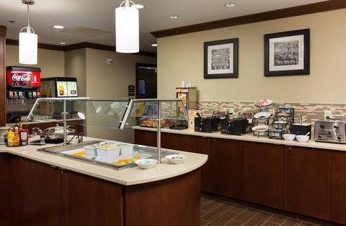 Polaris Apartment | Air-Conditioned Suite Near Ohio State University | Free Daily Breakfast