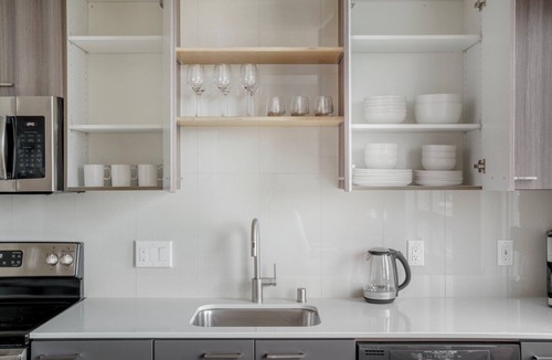 Yesler Terrace Apartment | Airy First Hill studio w/Gym & BBQ, nr park, by Blueground