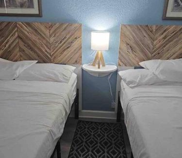 Whitfield Apartment | ALL BRAND-NEW Waterfront-Pool, Tiki Bar, Gym