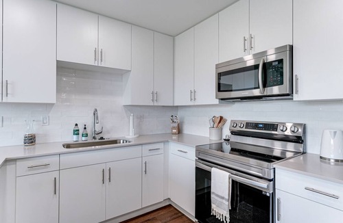 North Trail Condo | All-New, Waterfront Condo Near Downtown Sarasota