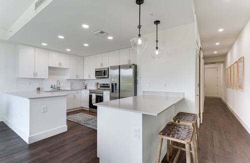 North Trail Condo | All-New, Waterfront Condo Near Downtown Sarasota