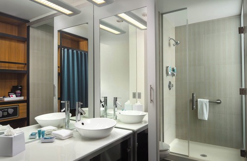Linthicum Heights Hotel | Aloft by Marriott BWI Baltimore Washington International Airport