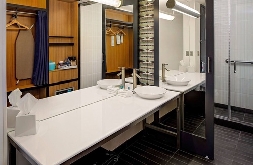 Chapel Hill Hotel | Aloft by Marriott Chapel Hill