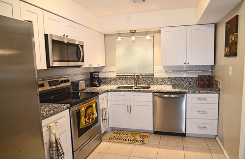 Bayou Oaks House | Always SeaSun, 2 bedroom Sleeps 5, Clean/Updated, Full Kitchen, Internet, Park