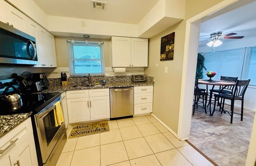 Bayou Oaks House | Always SeaSun, 2 bedroom Sleeps 5, Clean/Updated, Full Kitchen, Internet, Park