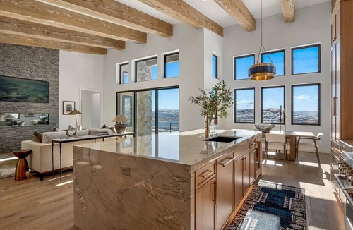 Park City Villa | Amanti Lago Luxury Home - Lake and Mountain Views Near Deer Valley