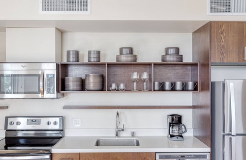 Northwest Bellevue Apartment | Amazing Downtown Bellevue 2BR w/Lounge, Gyms, near shops, by Blueground