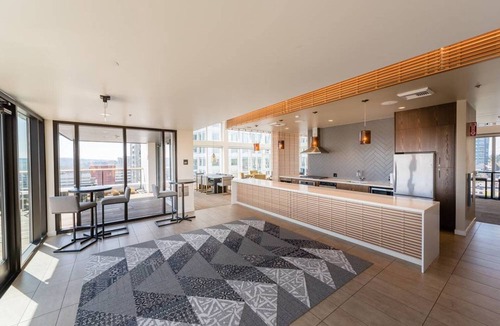 Northwest Bellevue Apartment | Amazing Downtown Bellevue 2BR w/Lounge, Gyms, near shops, by Blueground