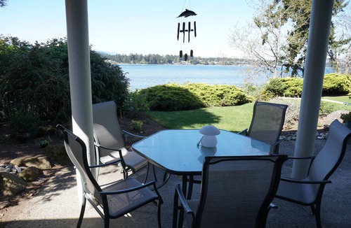 Regional District of Nanaimo Condo | Amazing ocean views from our ocean front condo. Only steps from the beach.