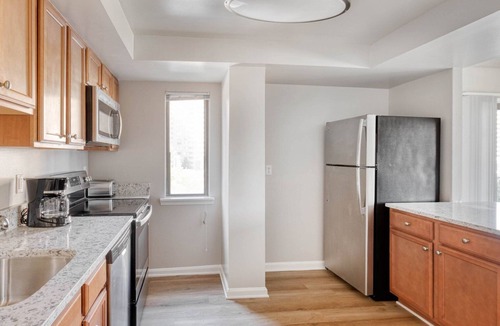 Crystal City Apartment | Amazing Pentagon City 2BR w/W/D & Gym, nr Metro, by Blueground