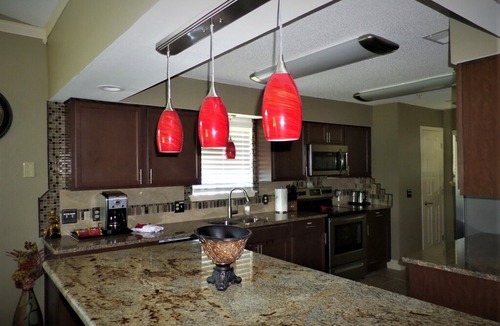 Branson Condo | Amazing Remodeled Luxury Condo-Heart of Branson-Indoor Pool-Large & Affordable