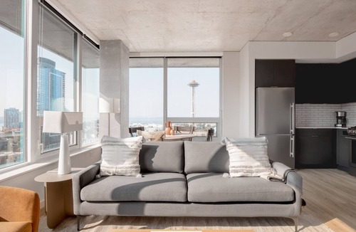 South Lake Union Apartment | Amazing South Lake Union 2BR w/W/D & Roof, nr Lake Union, by Blueground