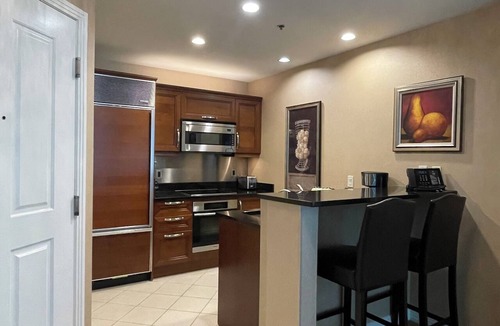 Las Vegas Condo | AMAZING! STRIP View-Balcony Signature MGM 1Bdrm 2Bath FREE VALET! NO RESORT FEES