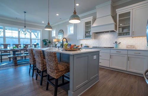 Eatonton Cottage | Amazing Waterfront Goose Nest Cottage with Heated Pool, Fire-Pit + Much More!