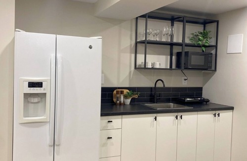 North Bethesda Apartment | An entire Basement Unit With a Separate Entrance