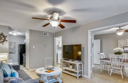 Galveston Condo | Anchor by Pleasure Pier #9: Updated Condo Community, Heart of the City