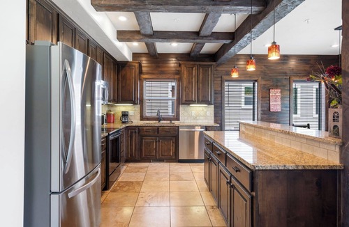 Lampe House | Angler's Getaway Boat Slip + Top Fishing Access with 4Bed Lakefront Home