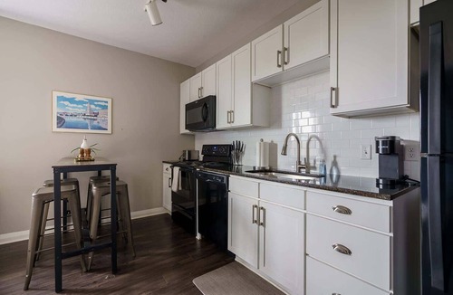 Downtown Columbus Apartment | Apartment on the River