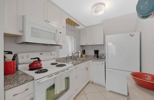 Truman Annex Condo | AQUA OASIS at The Truman Annex in Key West