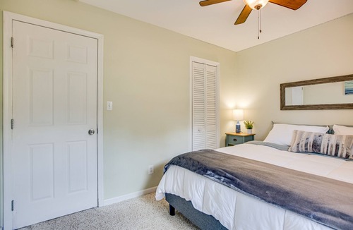 Ruby House | Arrowhead Lake House, WiFi, King Beds, firepit, BBQ