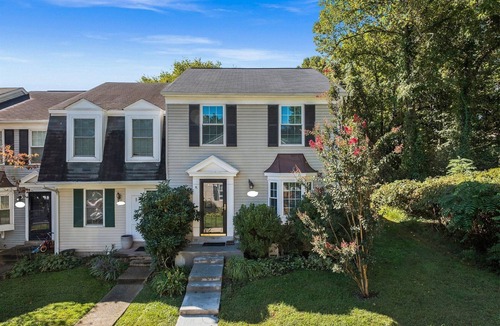 Countryside House | AsburyHill: Fenced In & Private Yard, 40 Mins to DC