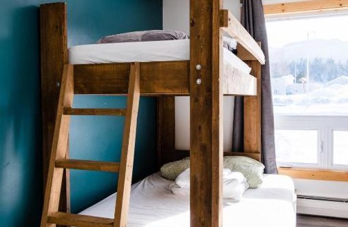 L'Anse-Saint-Jean Hostel | Auberge de Jeunesse Le Camp De Base