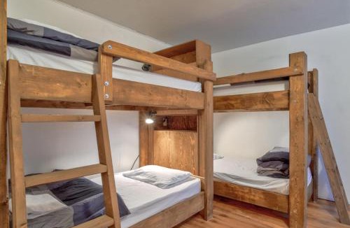 L'Anse-Saint-Jean Hostel | Auberge de Jeunesse Le Camp De Base