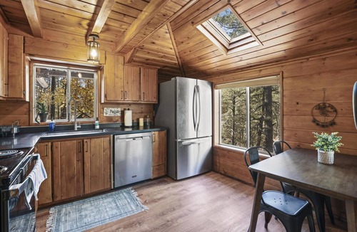 Payson Cabin | AVAILABLE for FALL🍁, Secluded Patio, min to Tonto National Forest! Private