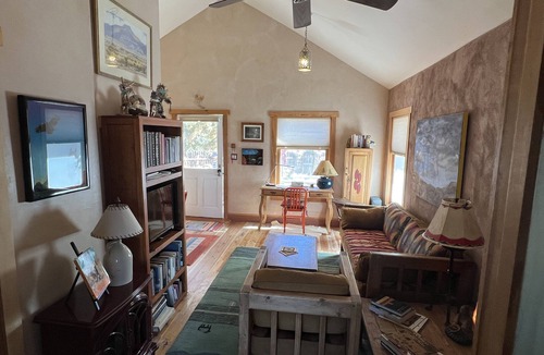 Abiquiu House | Awe inspiring views overlooking the Chama river valley, iconic Pedernal. Cozy.