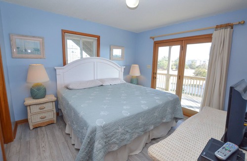 South Nags Head House | Awesome 'D' has a hot tub for your family vacation entertainment