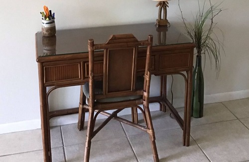 Saint Armands Key Condo | Awesome location, St Armand's condo close to beach and shopping