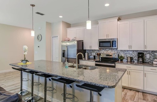 Kissimmee Villa | B-Gated Resort-5 miles to Disney-2 FREE Water Park