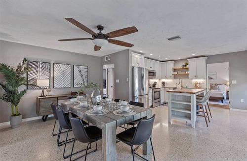 Sarasota House | Bahama Breeze | Private Pool w/Patio + Outdoor TV!