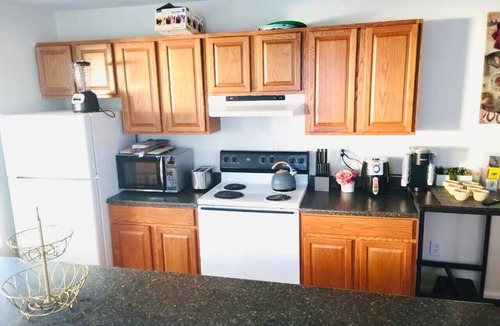 Downtown Baltimore Apartment | Baltimore Beauty! Johns Hopkins! Private Parking!