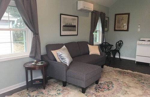 Town Bank Cottage | Bay Front Cottage in Historic Townbank