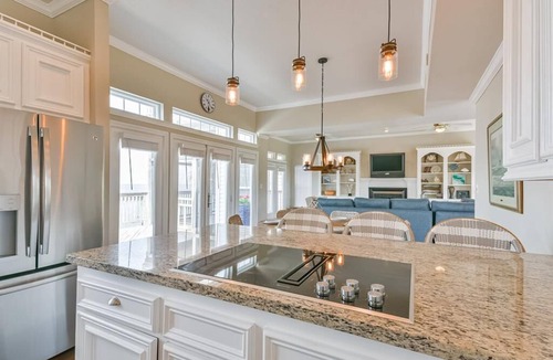 Isla Del Sol House | Bayfront home 4 large bedrooms with sunrise and sunset over the water