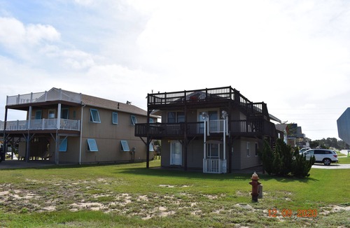 Kill Devil Hills Cottage | Beach Cottage, 3 min walk to Beach Kill Devil Hills with WiFi, AC, Hot Tub