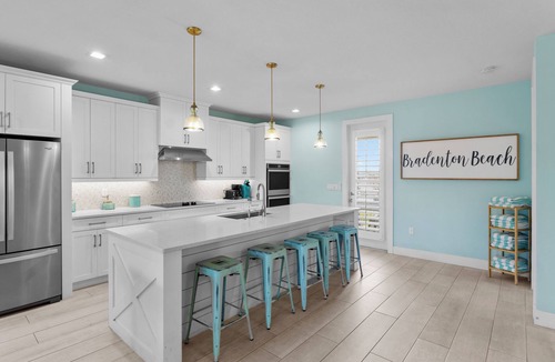 Bradenton Beach House | Beach Daze - 7 bedrooms short walk to beach with private heated pool & spa!