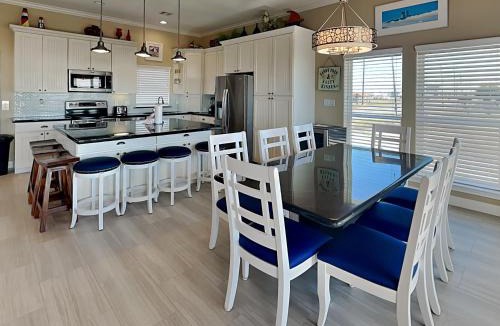 Miramar House | Beach Heaven