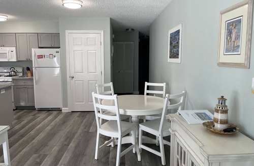Diamond Beach Condo | Beach House Condo in Diamond Beach just steps to private beach, beach bar, entertainment and much more!