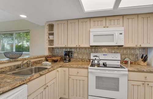 Cocoa Beach Cottage | Beach Place Guesthouses
