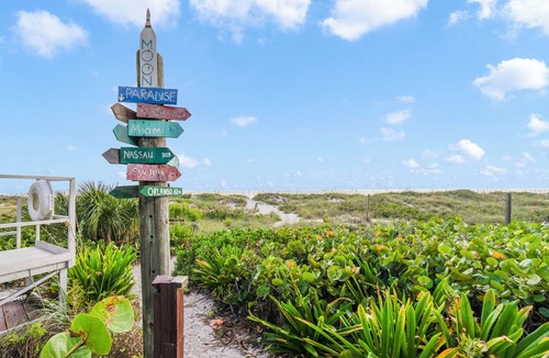 Cocoa Beach Cottage | Beach & Resort Access - Pets, Games & Fire Pit