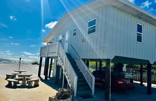 Indian Shores Villa | Beachfront Bungalow