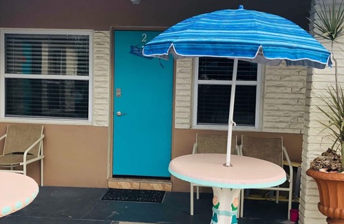 Redington Beach Condo | BEACHFRONT CONDO, SIMPLY AMAZING; FREE WIFI CHAIRS BBQ Pkg