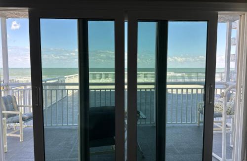 South Patrick Shores Apartment | Beachfront Condo, Ocean Views, Near Patrick SFB