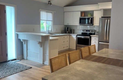 Wasaga Beach Cottage | BEACHFRONT COTTAGE IN WASAGA BEACH - SANDPIPER BEACH RESORT - COTTAGE UNIT # 16