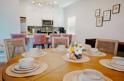 Surfside Beach House | Beachfront Villa! Newly renovated - w/Direct Beach Access & Spacious Deck