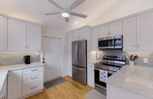 Bradenton Beach Cottage | Beachy Duplex Retreat: Pine Key & Pelican’s Nest!